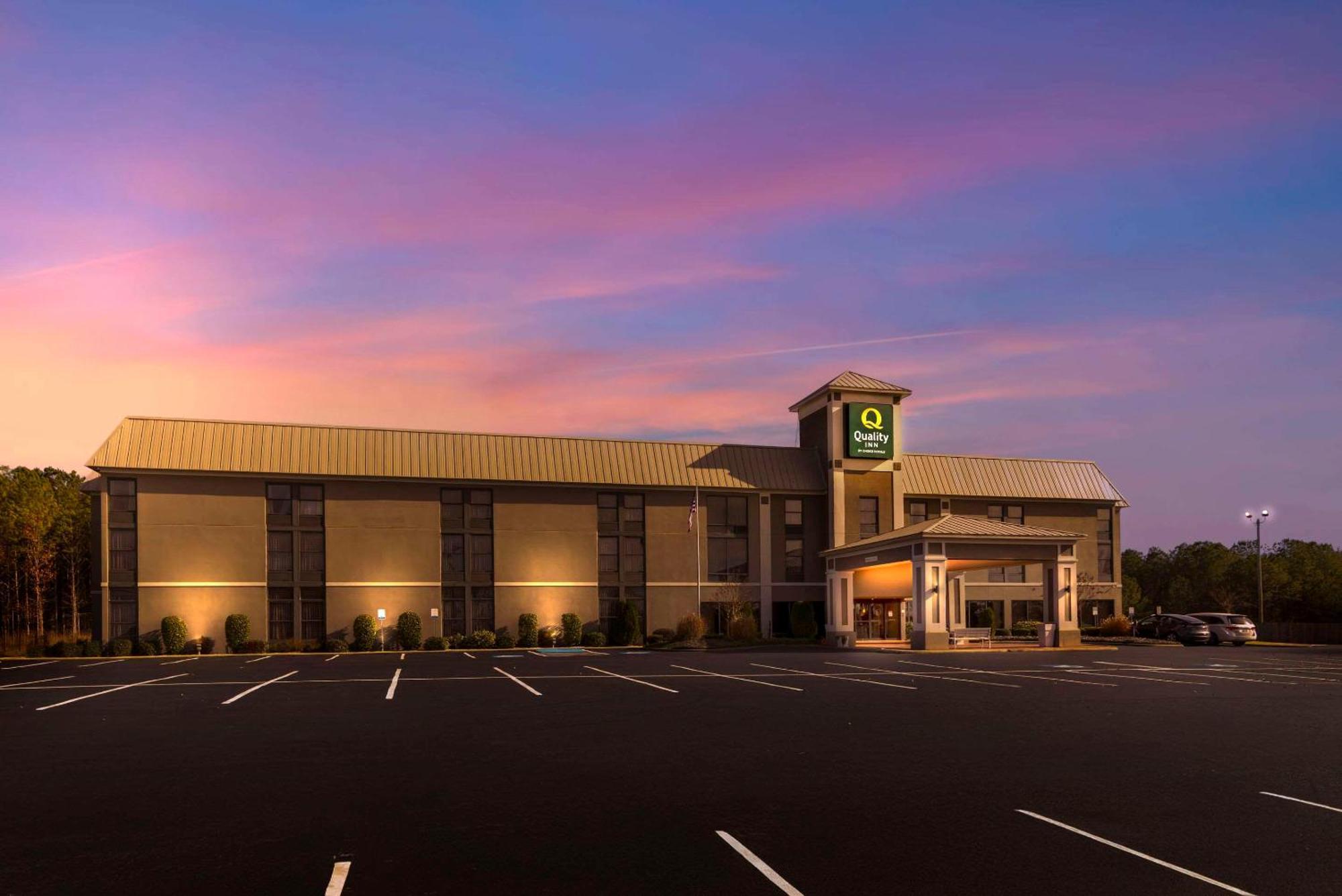 Quality Inn Valley - West Point Exterior photo