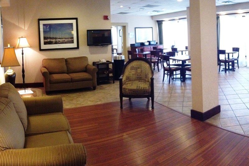 Quality Inn Valley - West Point Exterior photo